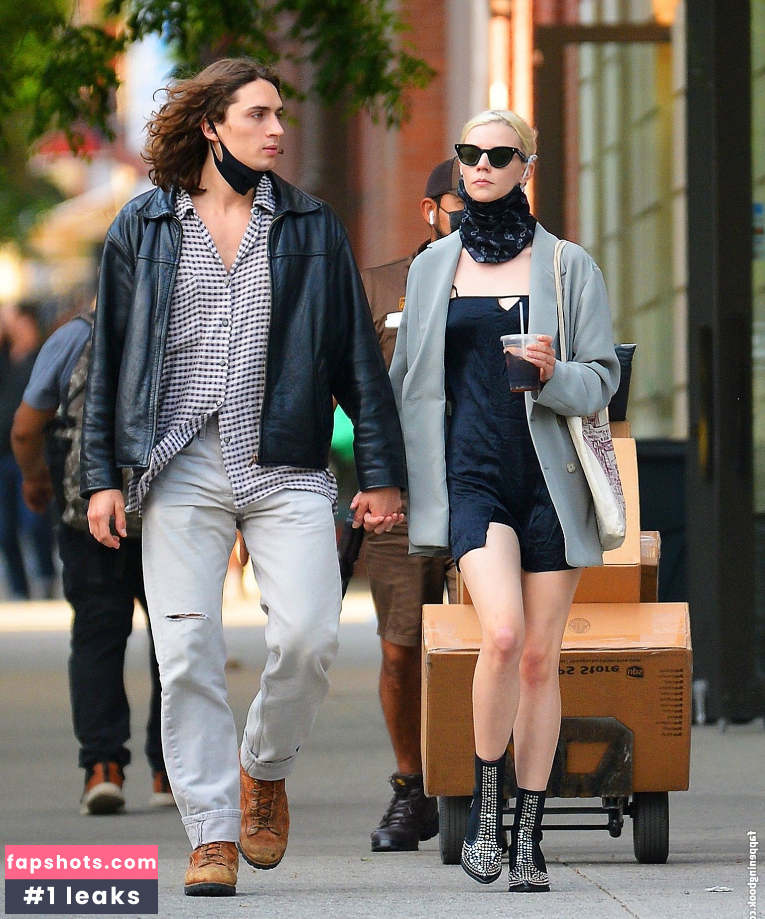 Anya Taylor-Joy Filtración Desnuda OnlyFans Foto #3380 - Fapshots