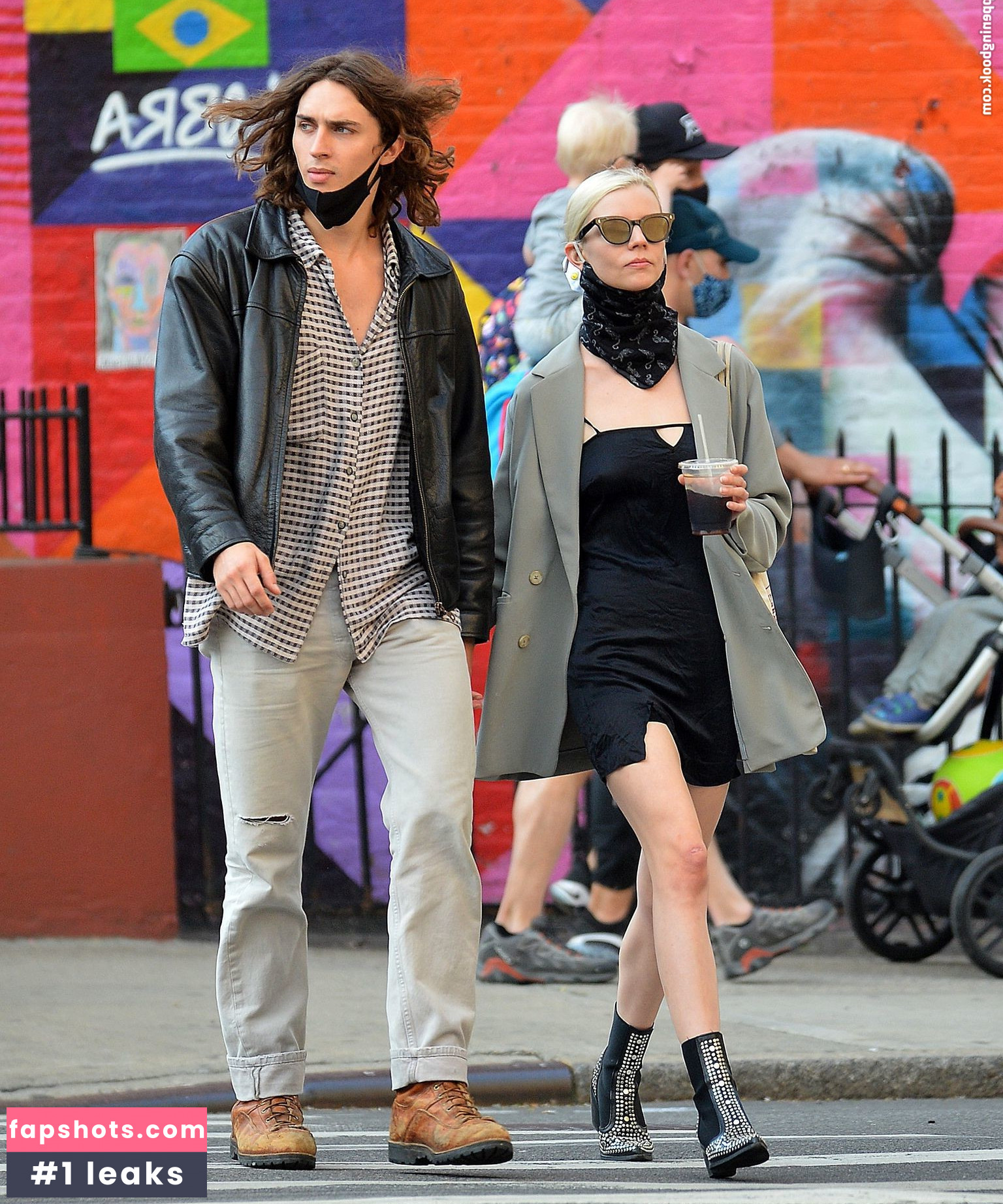 Anya Taylor-Joy Filtración Desnuda OnlyFans Foto #3414 - Fapshots