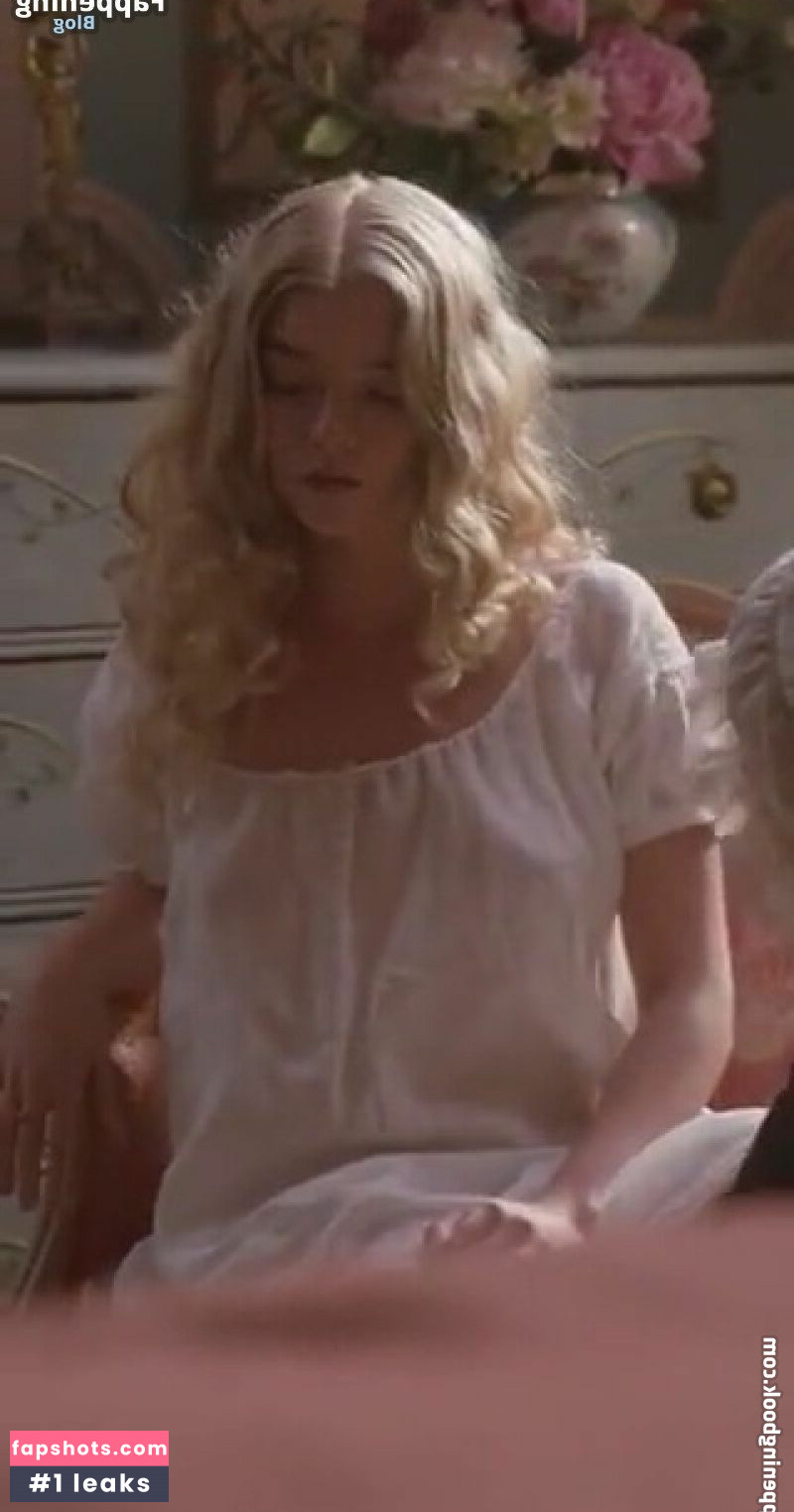 Anya Taylor-Joy gallery photo #362