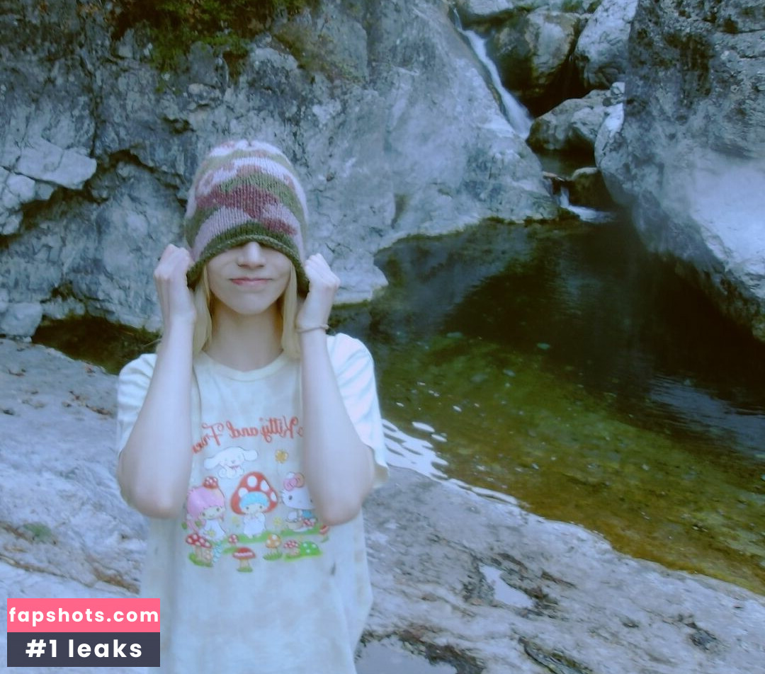 Anya Taylor-Joy gallery photo #379