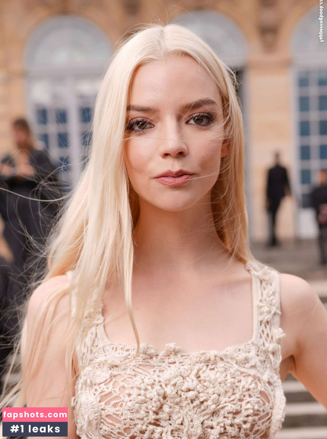 Anya Taylor-Joy gallery photo #419