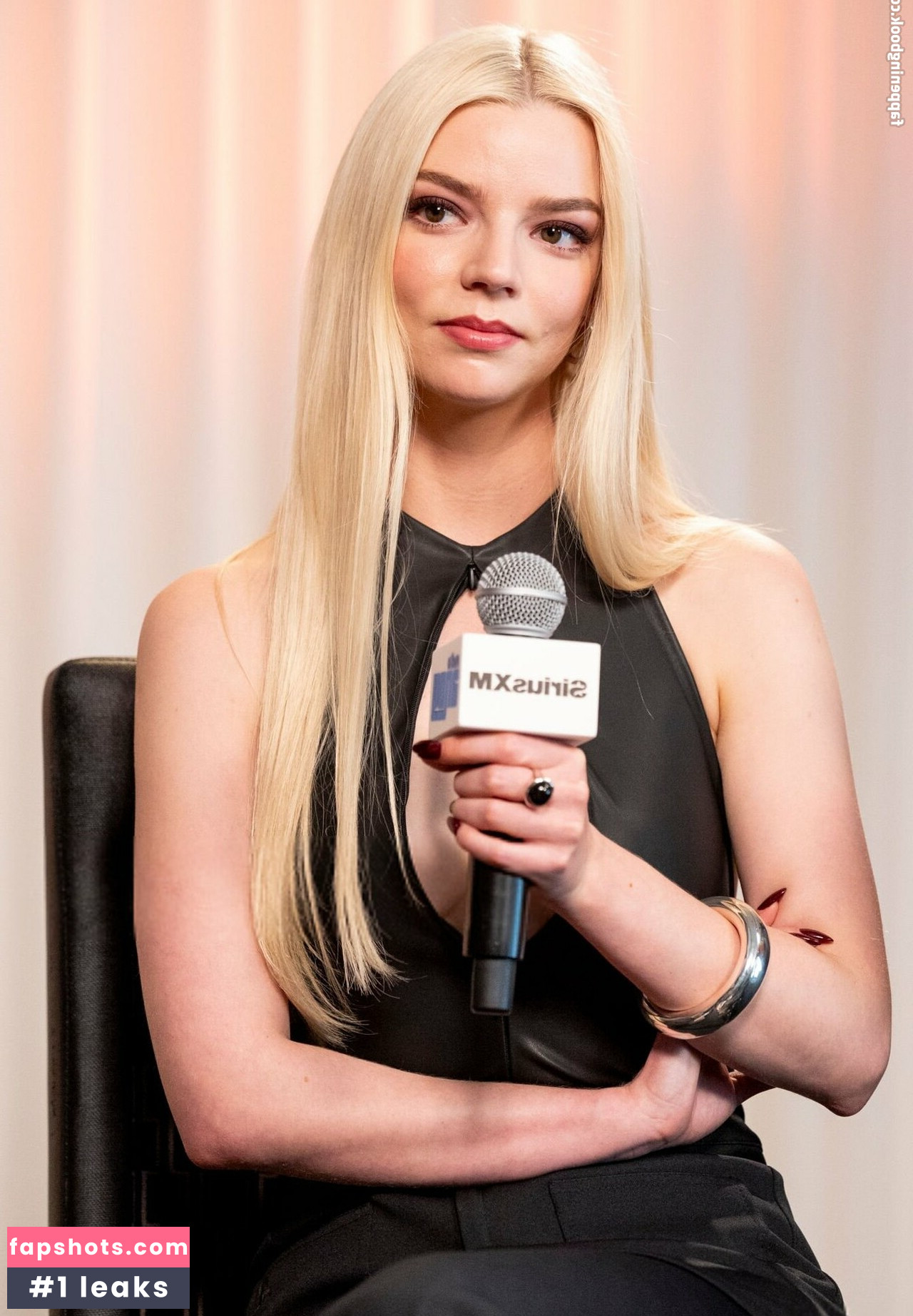Anya Taylor-Joy gallery photo #474