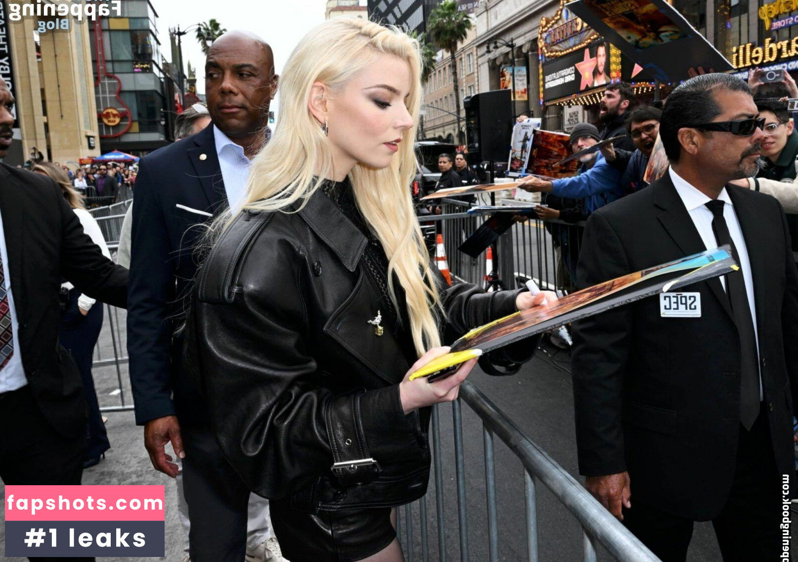 Anya Taylor-Joy gallery photo #711