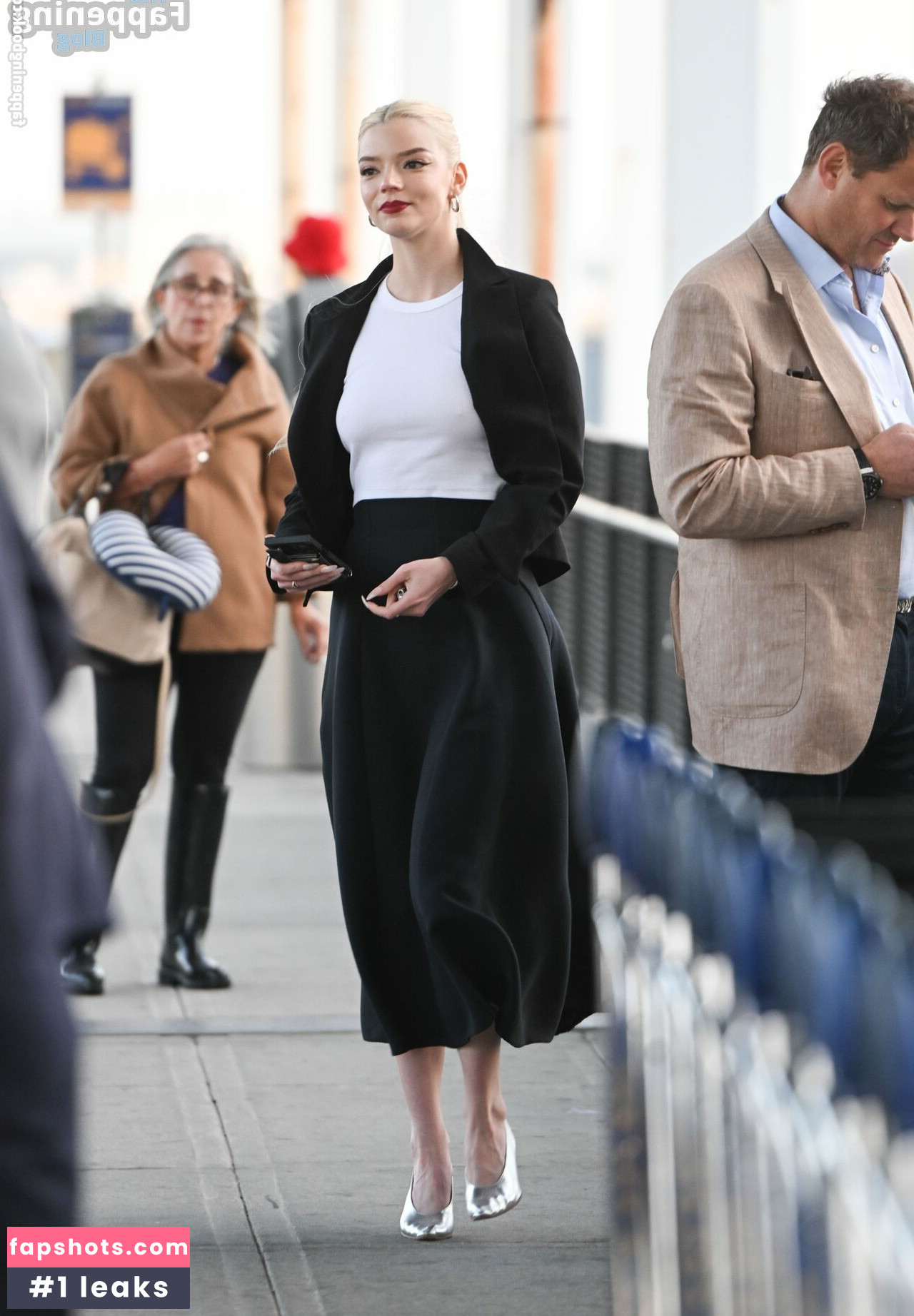 Anya Taylor-Joy gallery photo #776