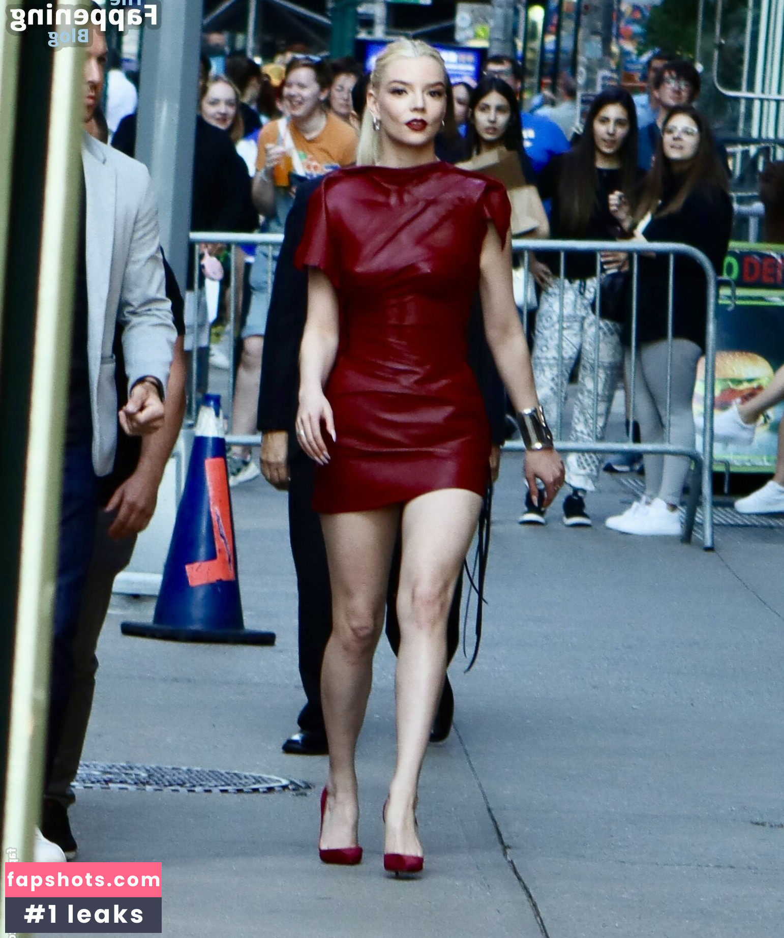 Anya Taylor-Joy gallery photo #810