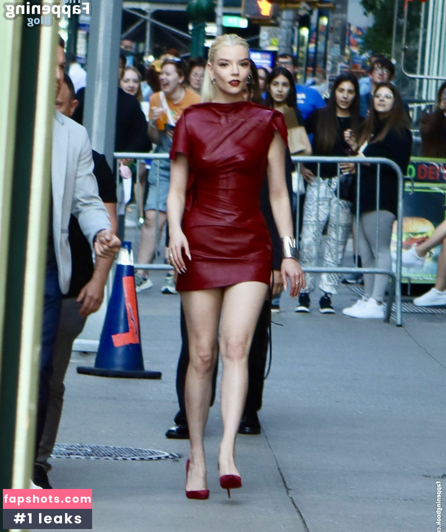 Anya Taylor-Joy gallery photo #811