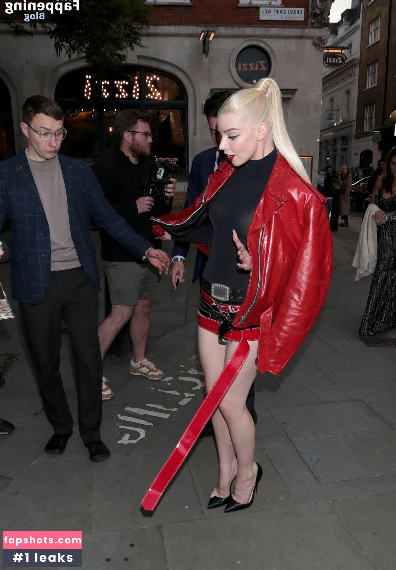 Anya Taylor-Joy gallery photo #927