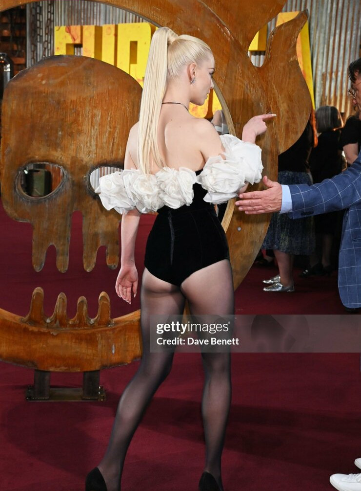 anya-taylor-joy gallery photo #1023