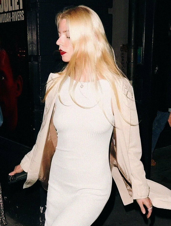 anya-taylor-joy gallery photo #838