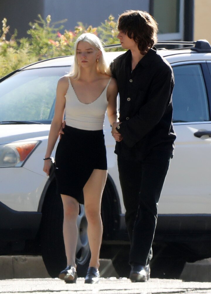 anya-taylor-joy gallery photo #851