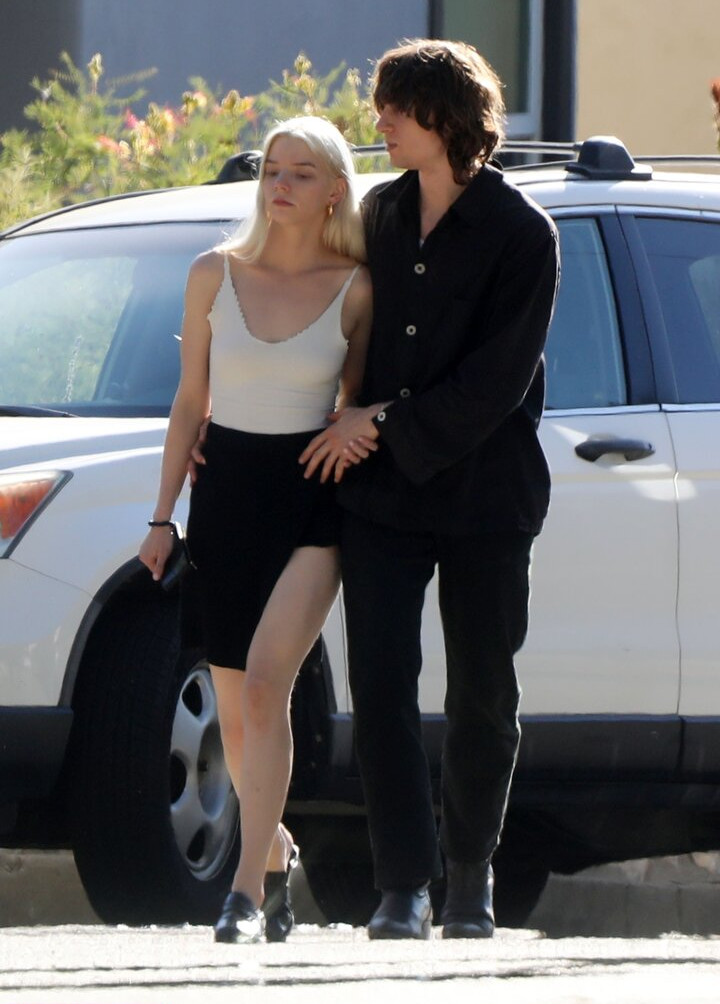 anya-taylor-joy gallery photo #852