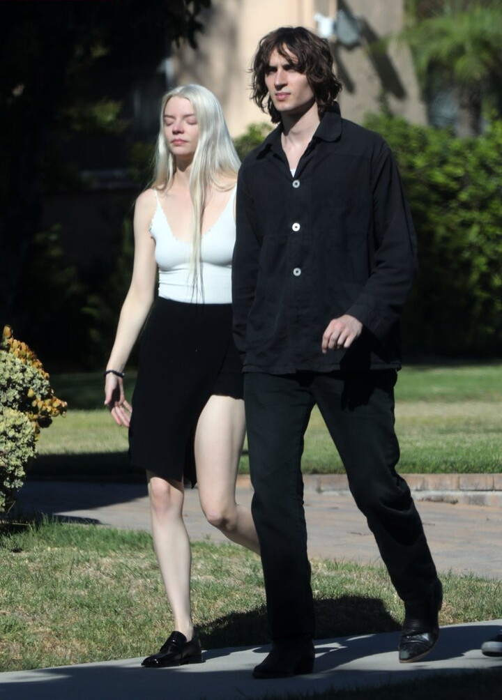 anya-taylor-joy gallery photo #861