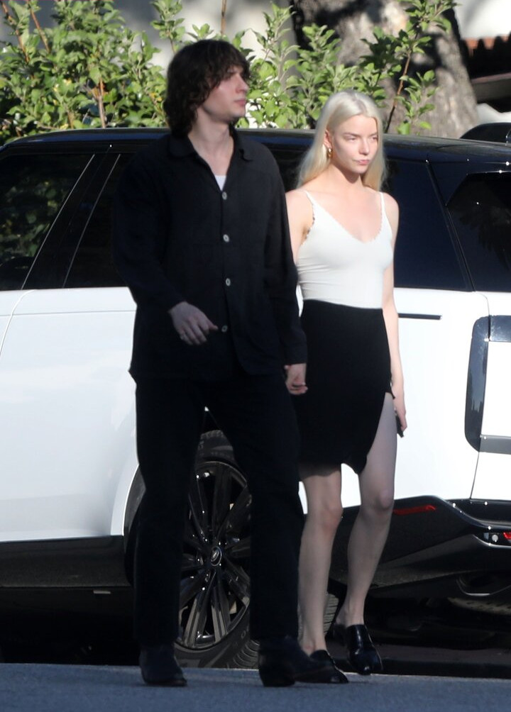 anya-taylor-joy gallery photo #869