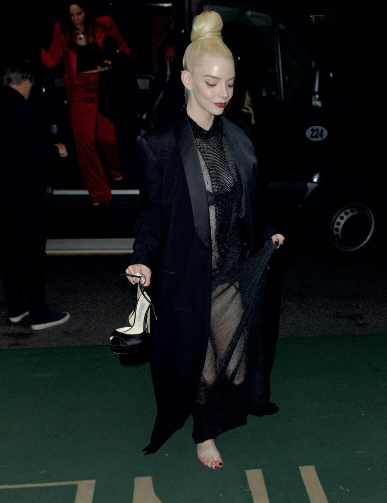 anya-taylor-joy gallery photo #880