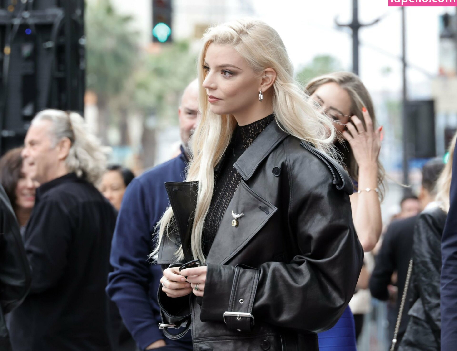 anya-taylor-joy gallery photo #941