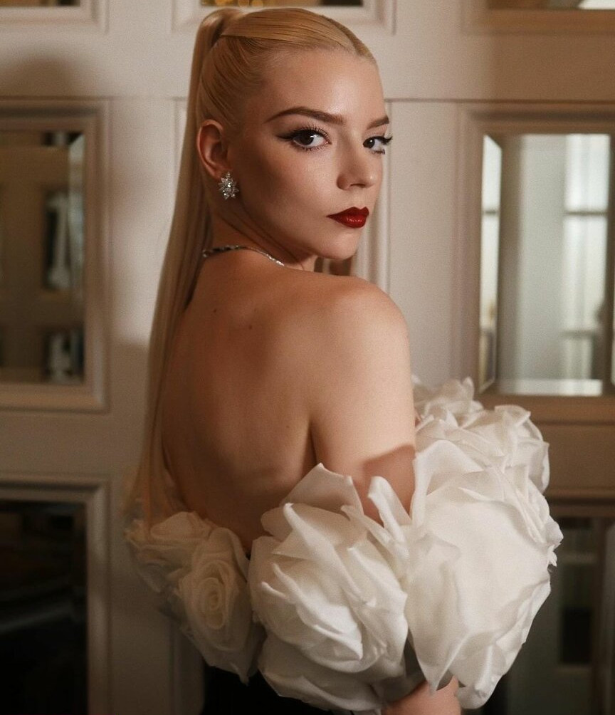 anya-taylor-joy gallery photo #974