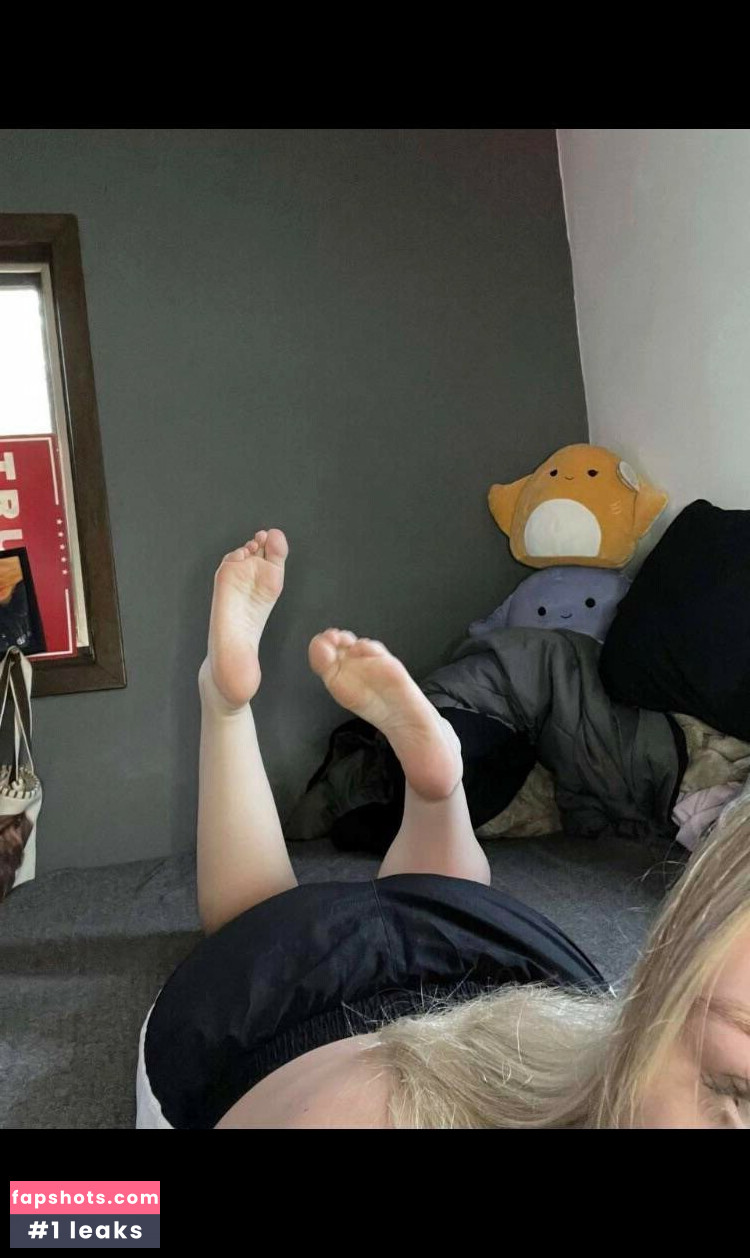 Anya Truax gallery photo #61