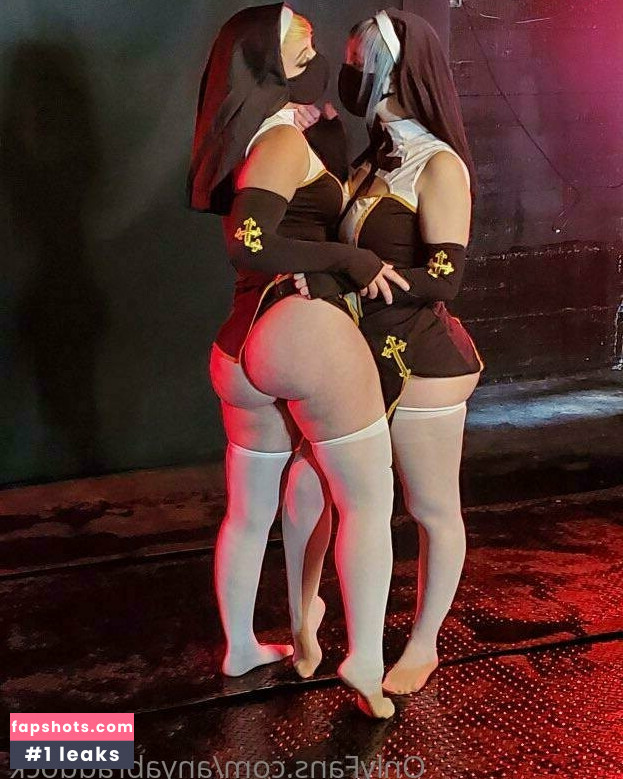 anyabraddock gallery photo #8