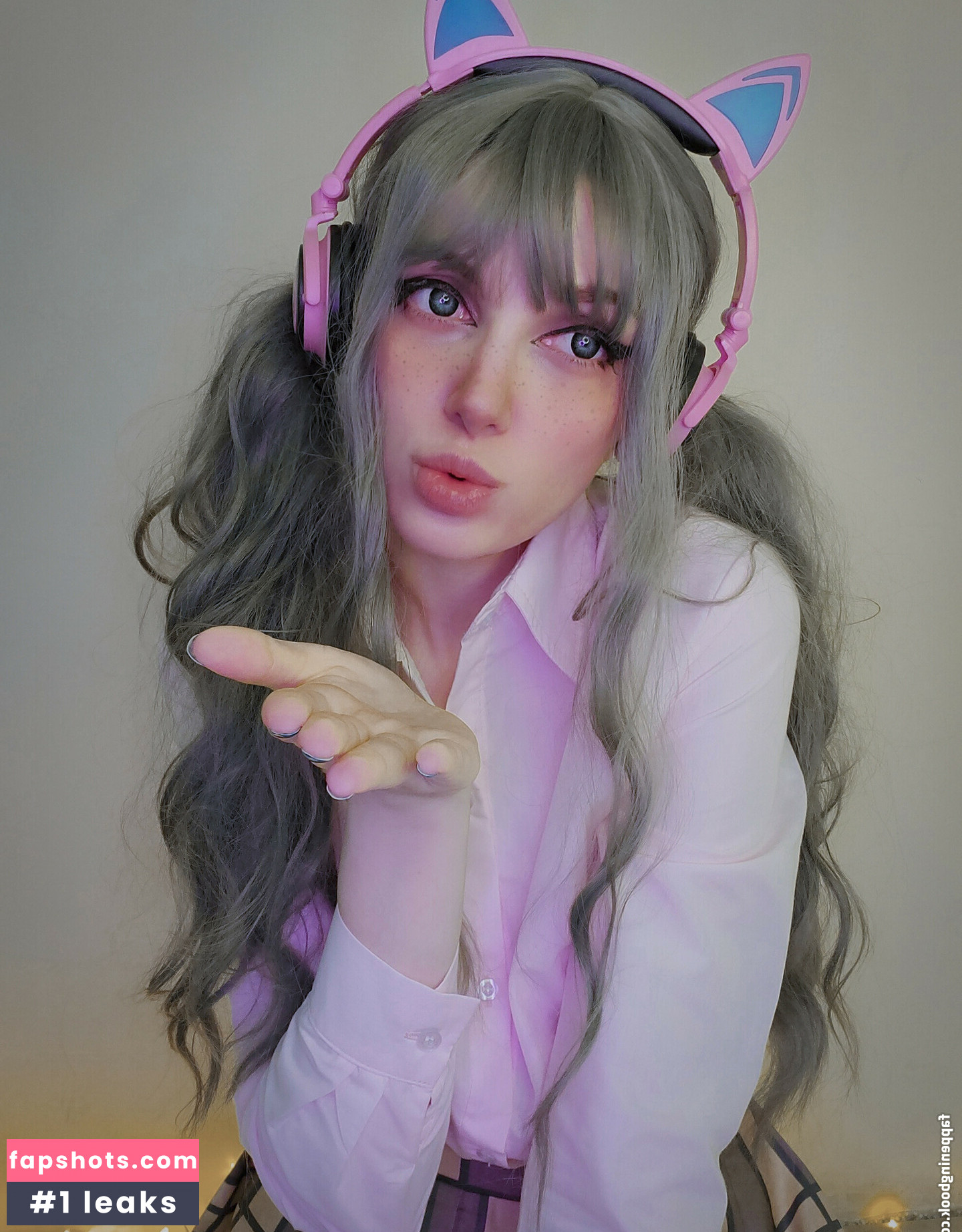 Aoi Hanna gallery photo #18