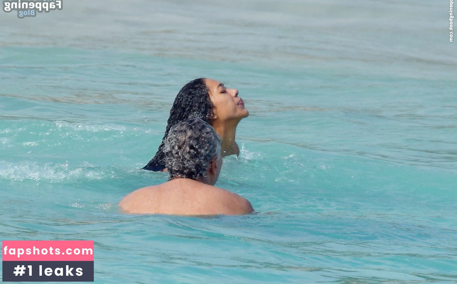 Aoki Lee Simmons gallery photo #11