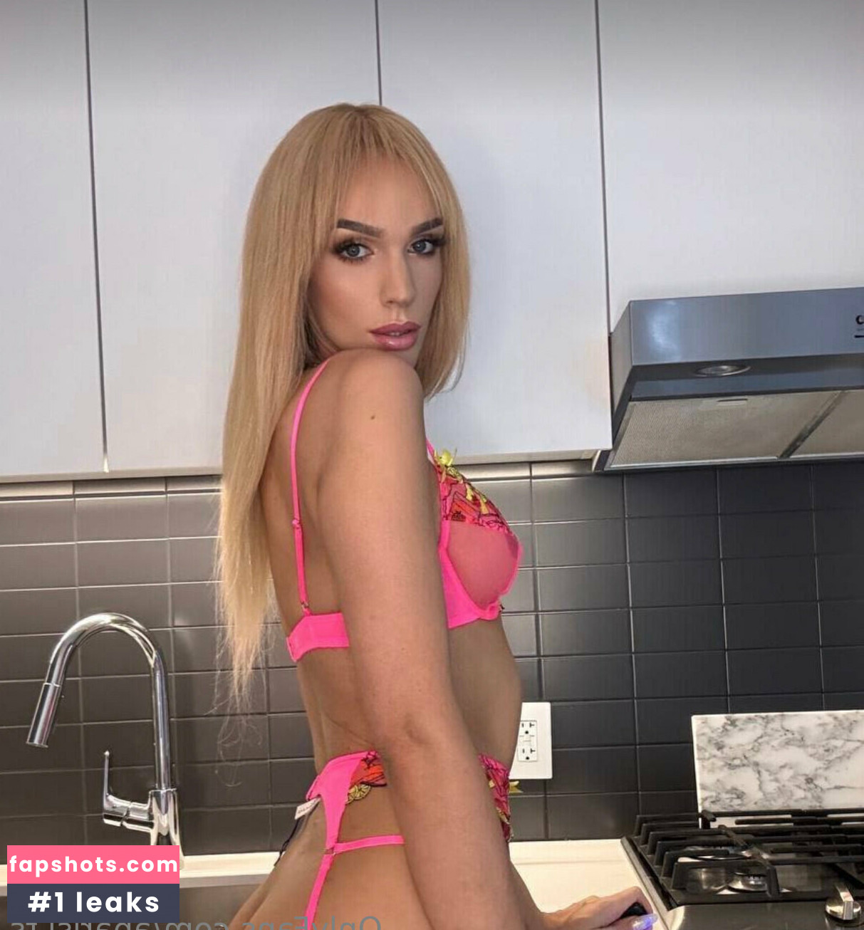 aparisi.ts Nude Leaks OnlyFans Photos #6 - LeakJerk