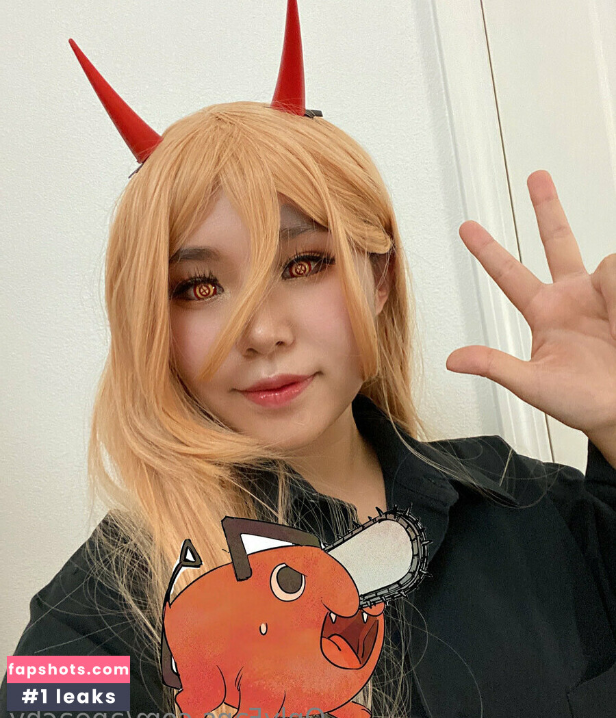 apeachy nude babe gallery