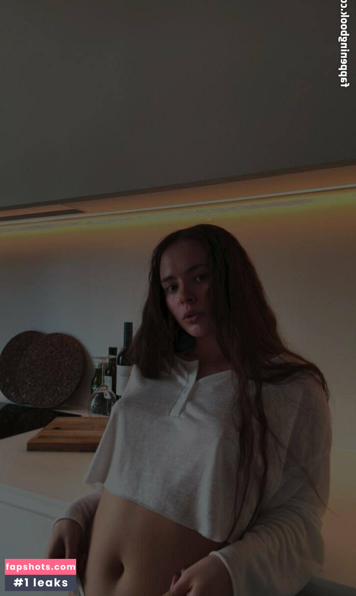 apofigeaa Nude Leaks OnlyFans Photos #2 - LeakJerk