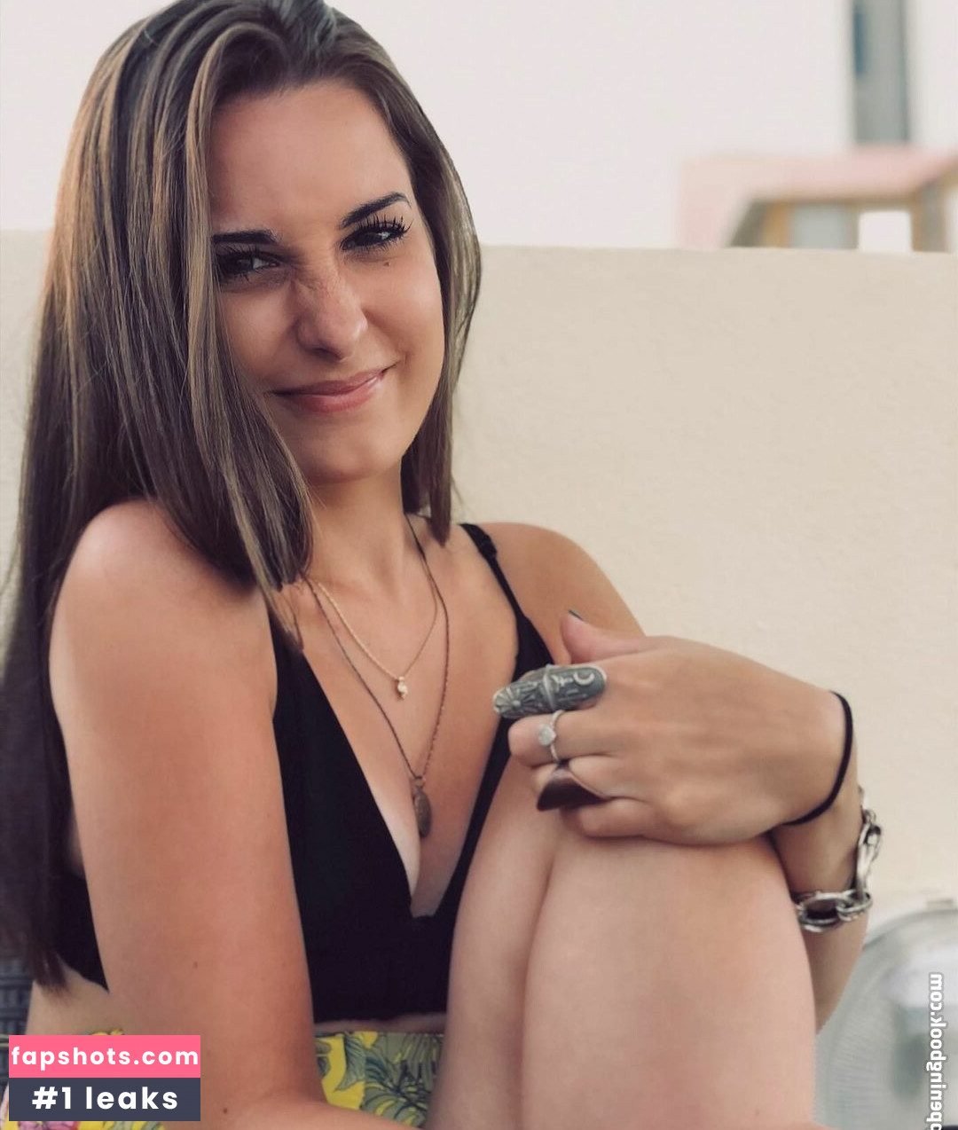 Apollinegrmz gallery photo #34