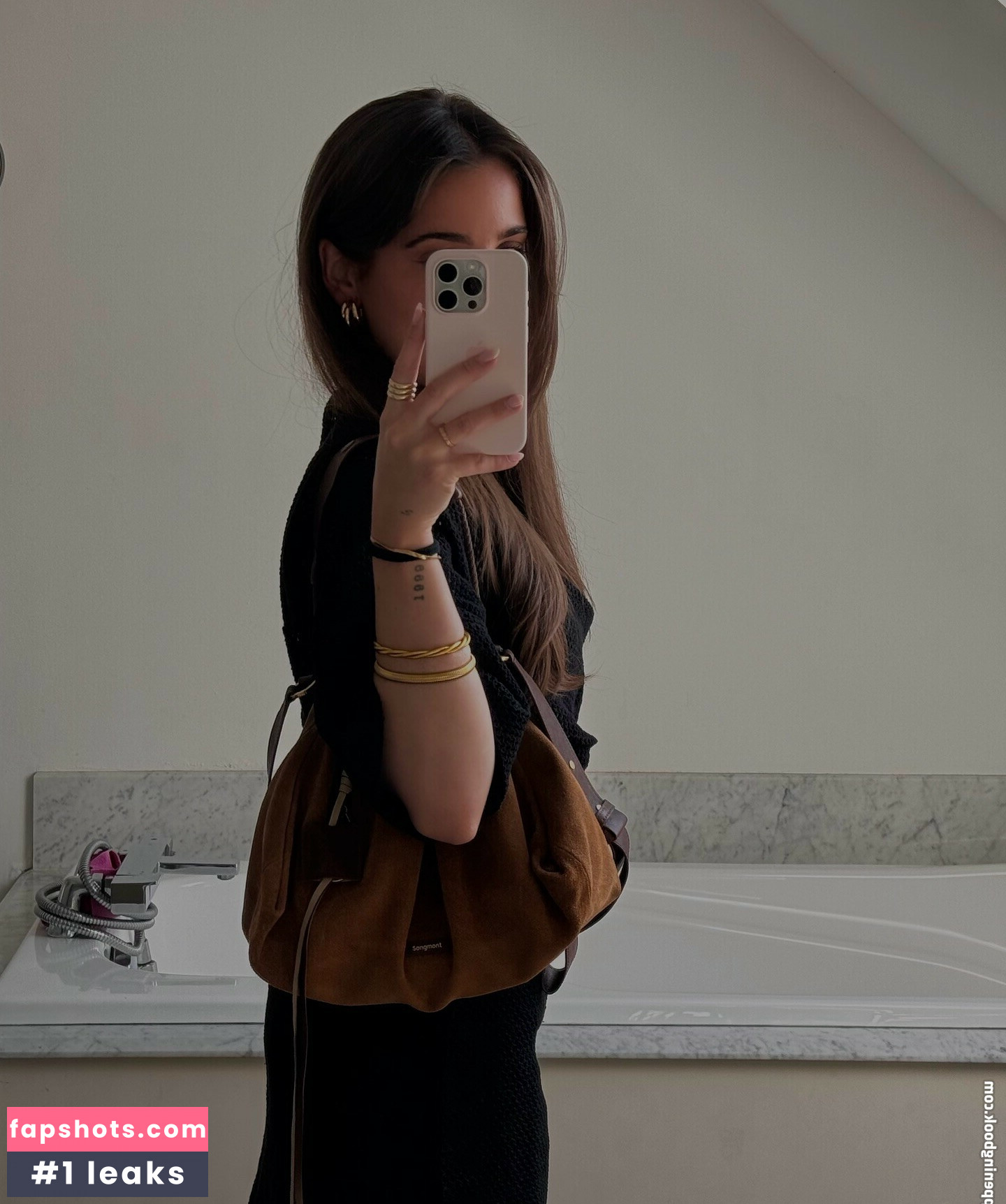 Apollinegrmz gallery photo #5