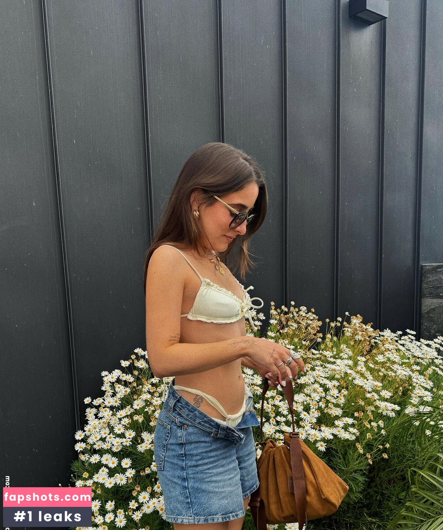 Apollinegrmz gallery photo #9