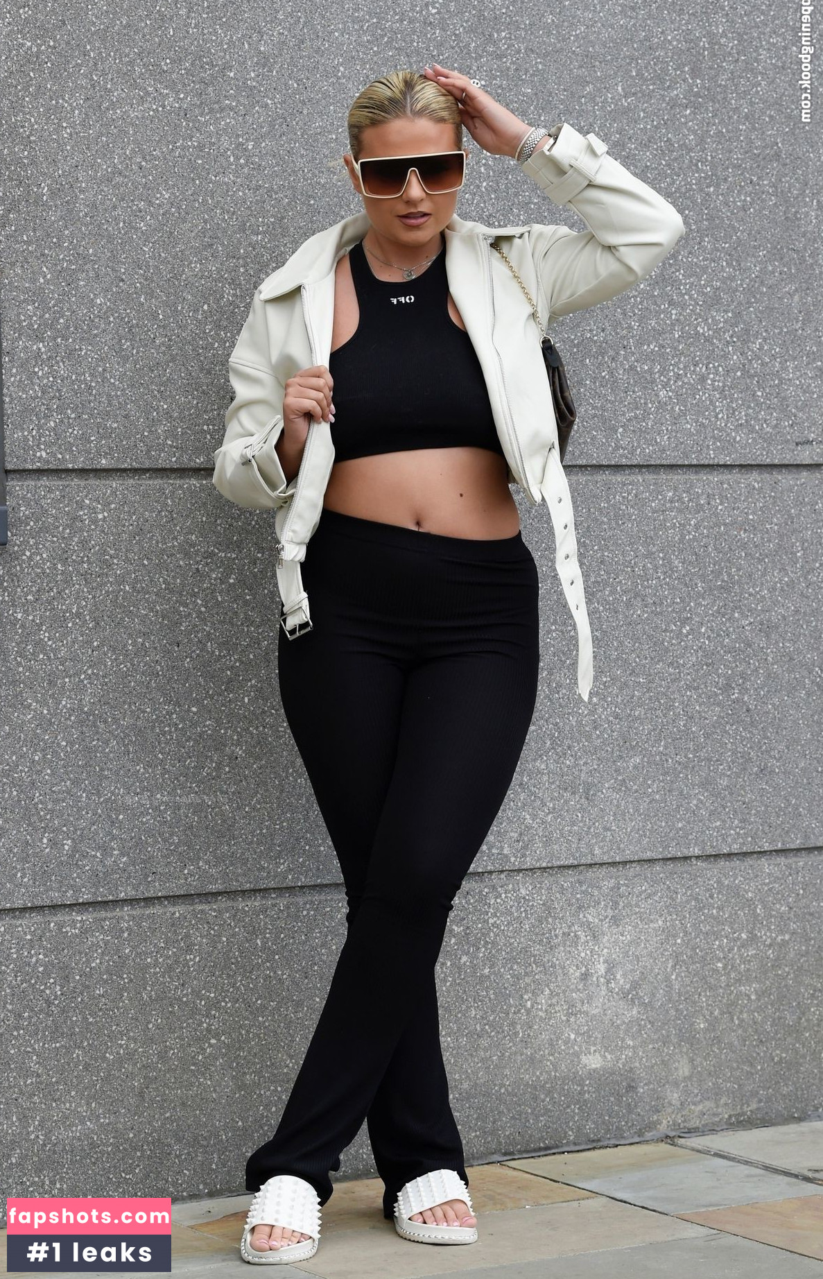 Apollonia Llewellyn nude babe gallery