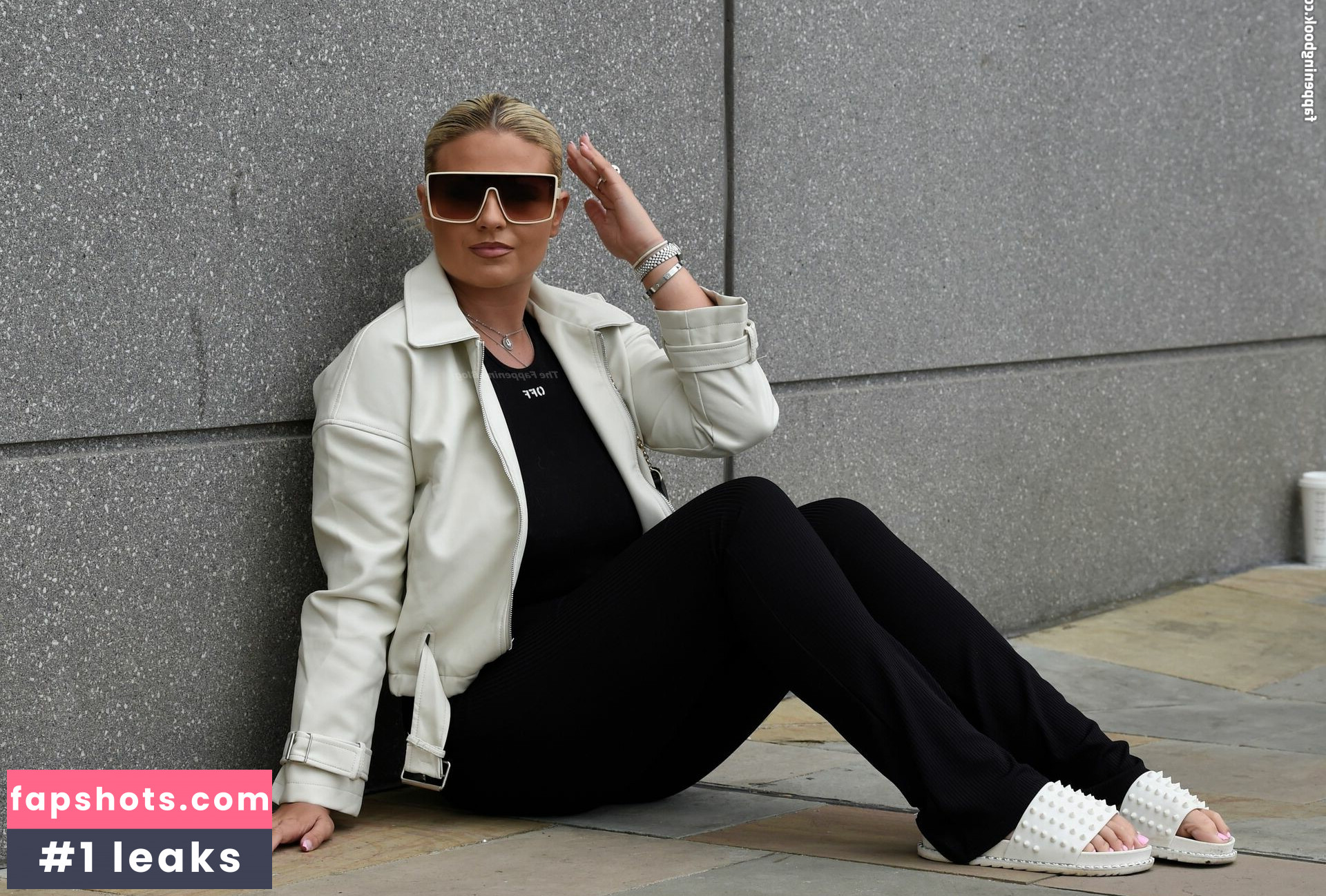 Apollonia Llewellyn Nude Leaks OnlyFans Photos #24 - LeakJerk