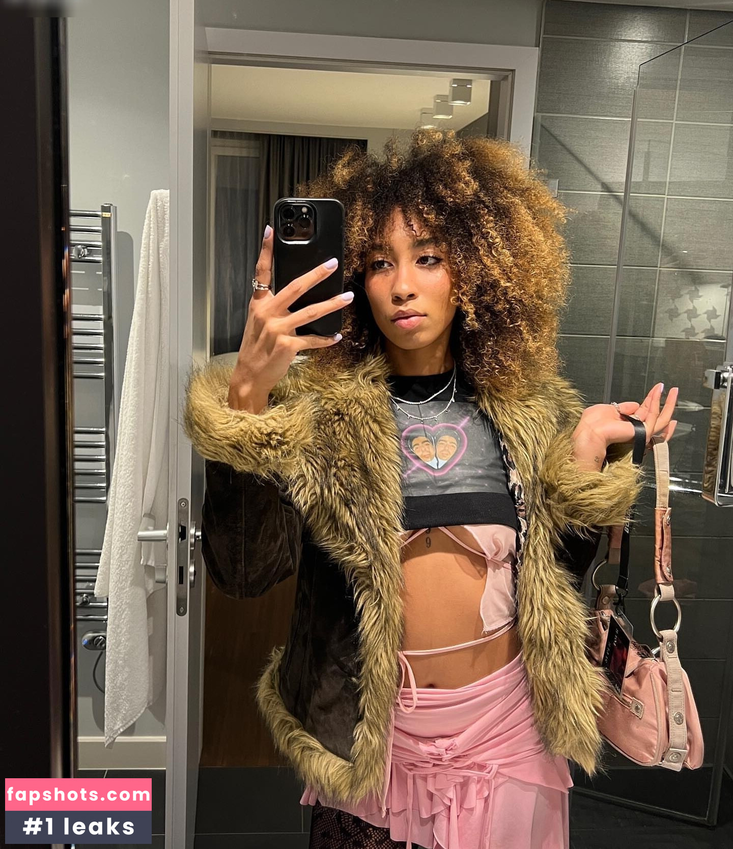 apolloniafz gallery photo #12