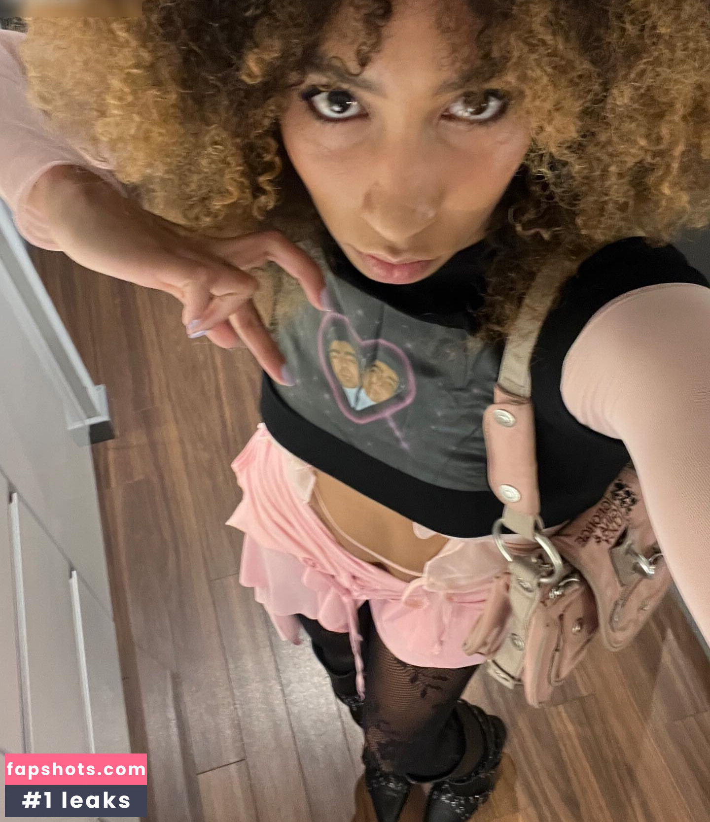 apolloniafz gallery photo #17