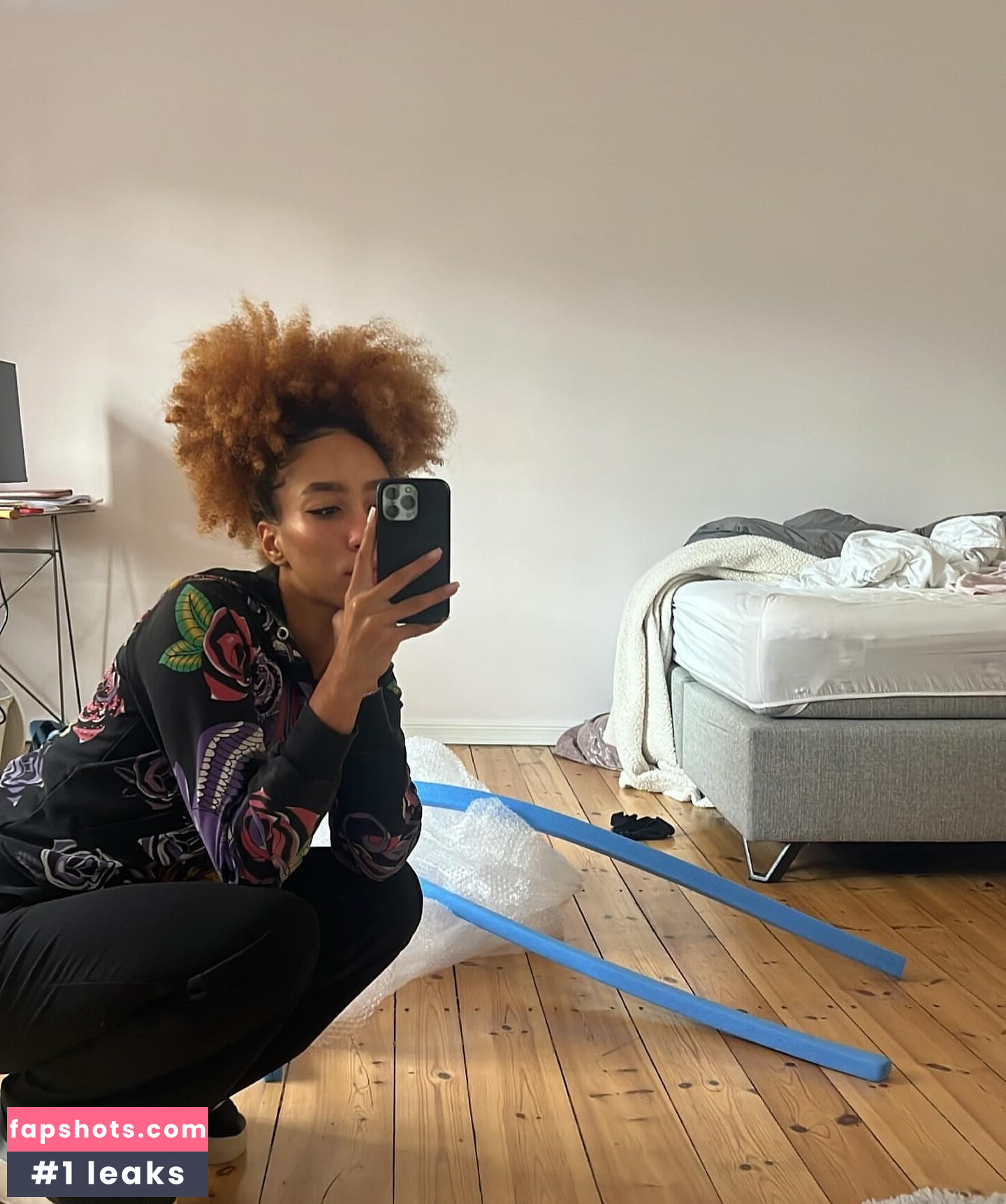 apolloniafz gallery photo #20