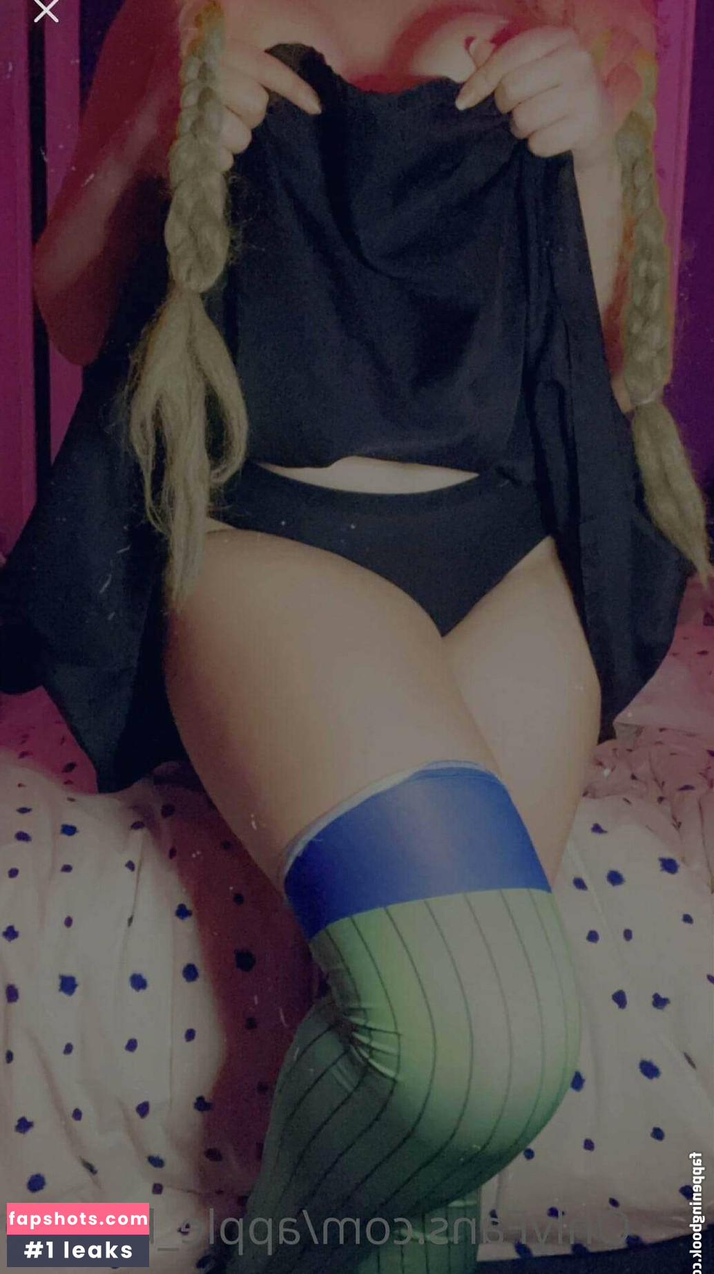 AppleBlonde gallery photo #25