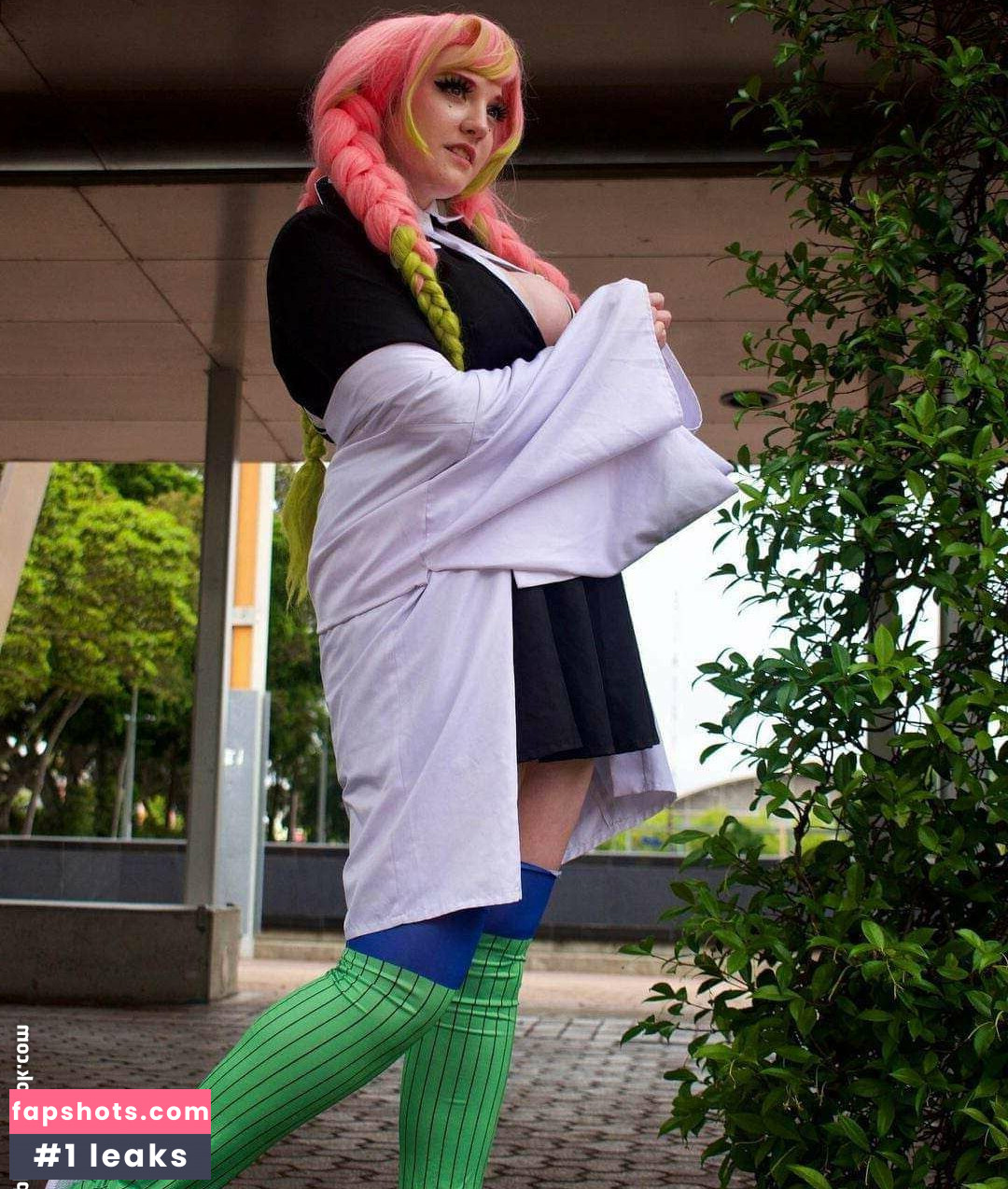 AppleBlonde gallery photo #8