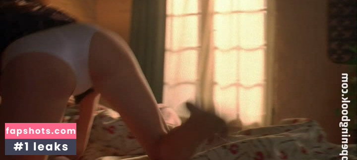 April Bowlby nude babe gallery