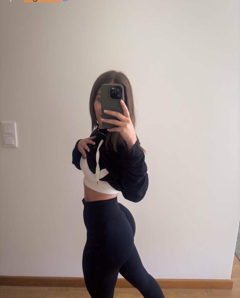 april-eighteen gallery photo #1551