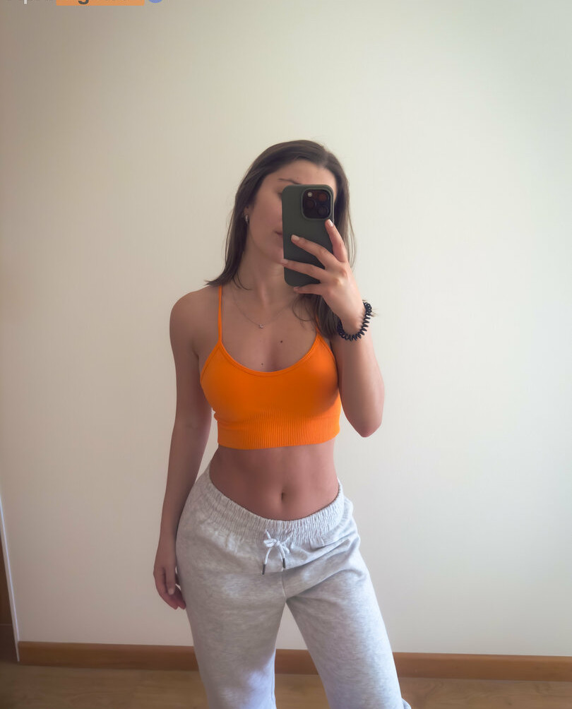 april-eighteen gallery photo #1875