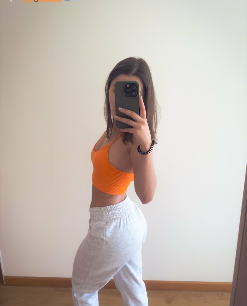 april-eighteen gallery photo #1883