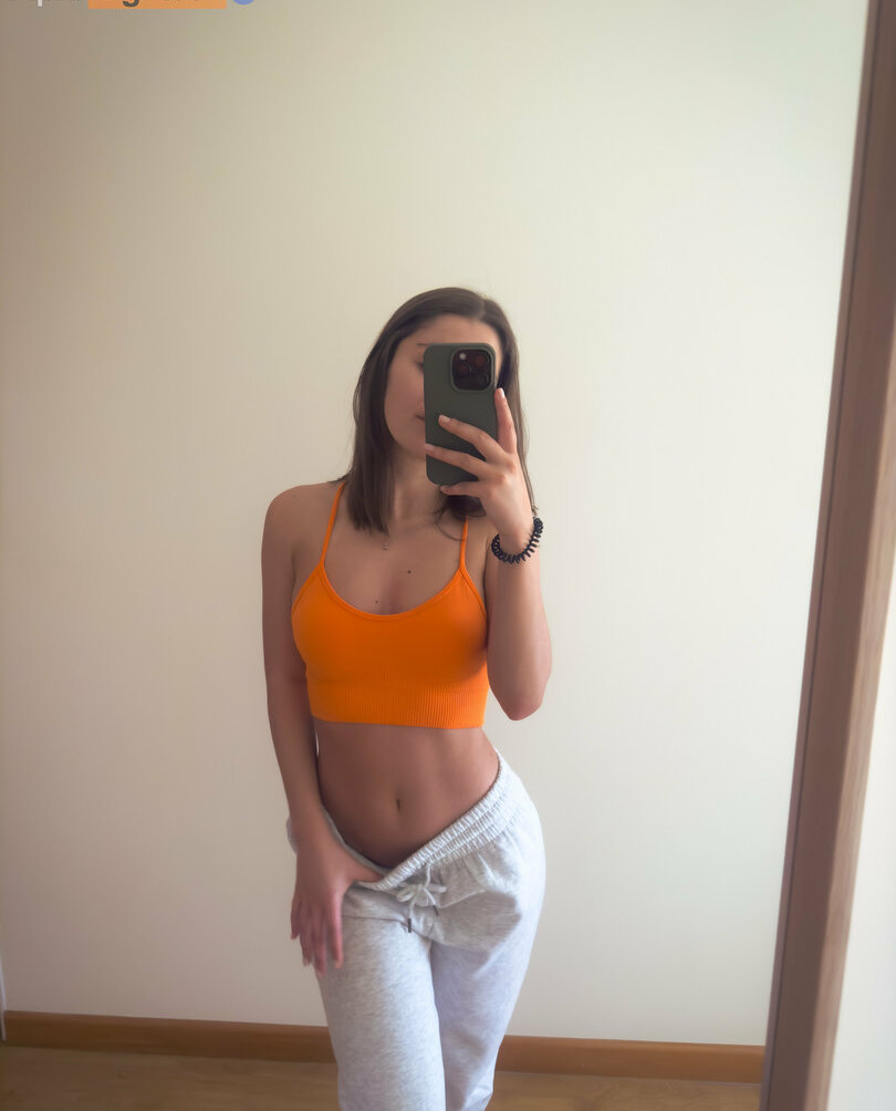 april-eighteen gallery photo #1885