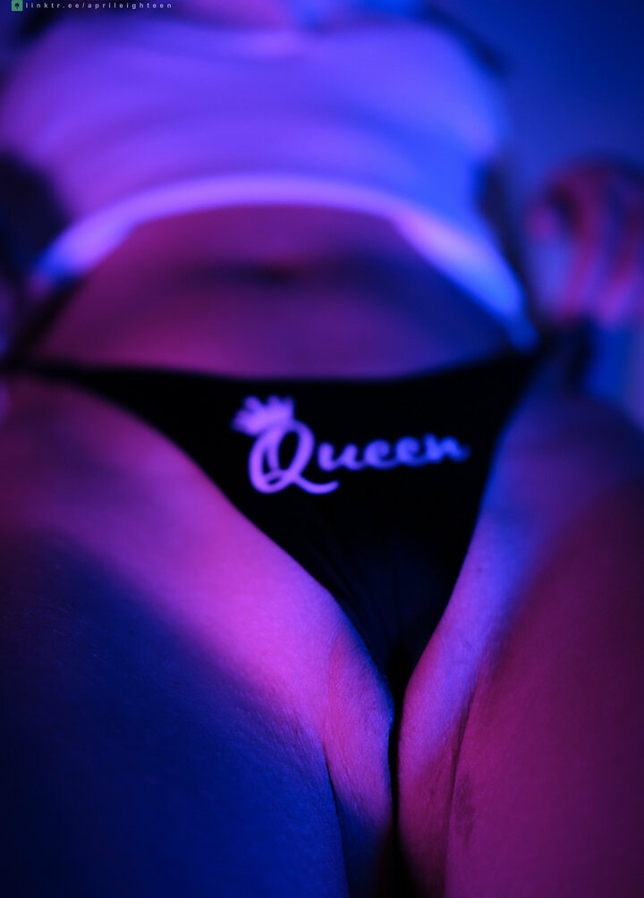 april-eighteen gallery photo #384