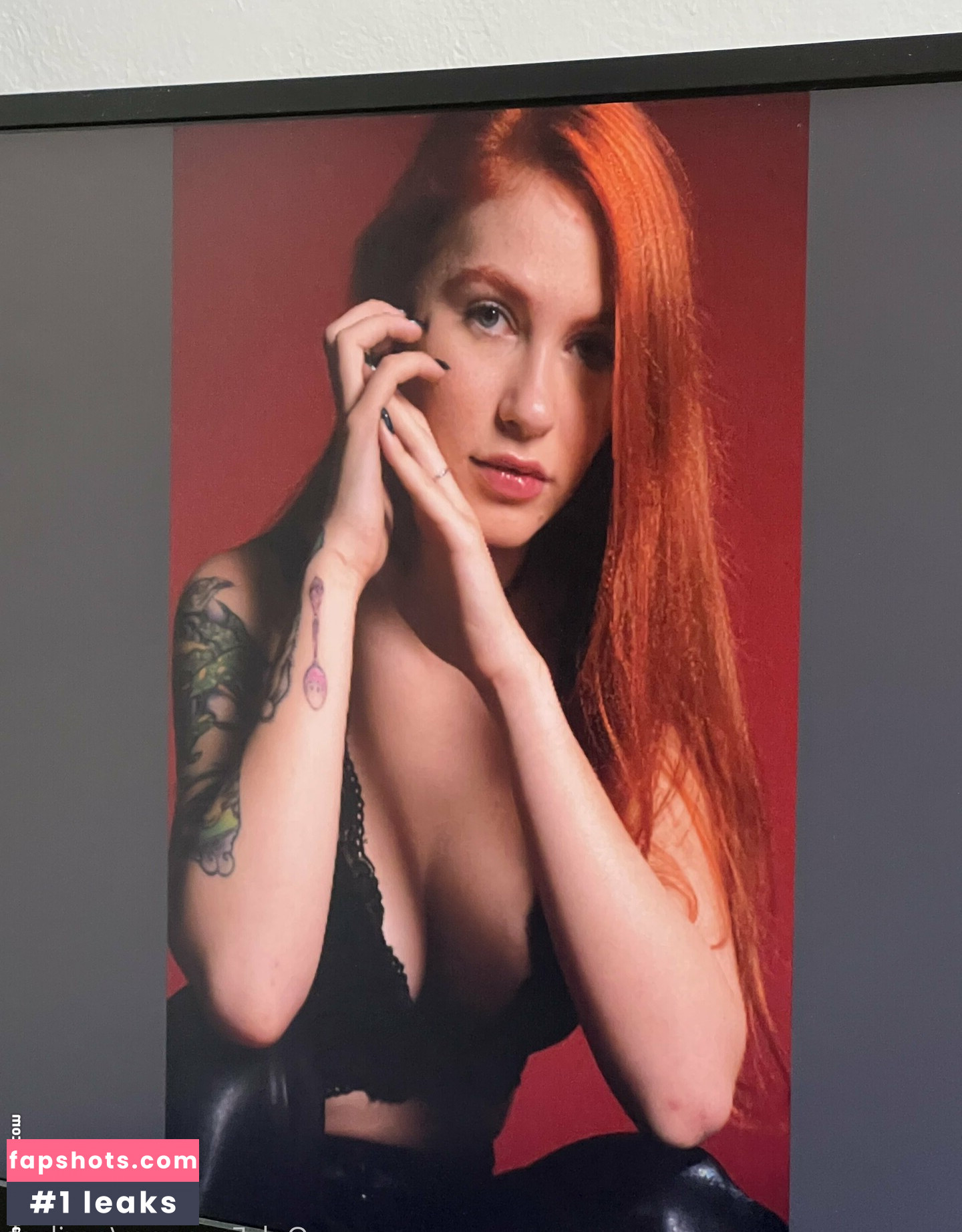 April Harel gallery photo #13