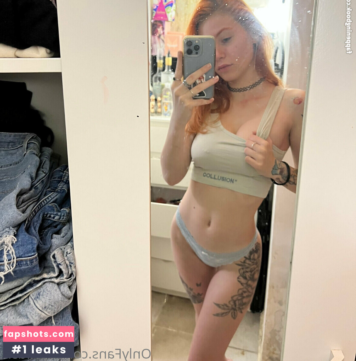 April Harel gallery photo #4