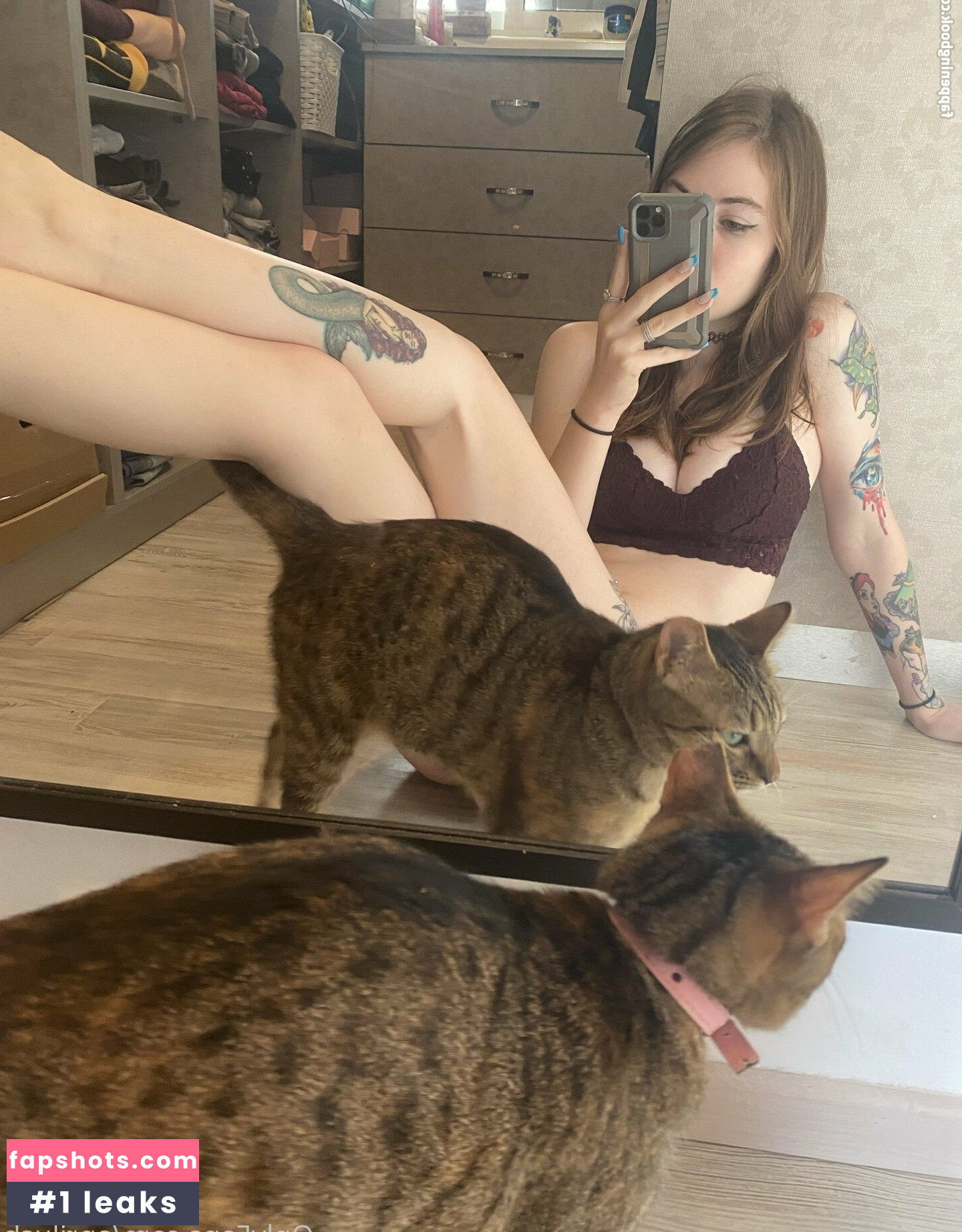 April Harel nude babe gallery