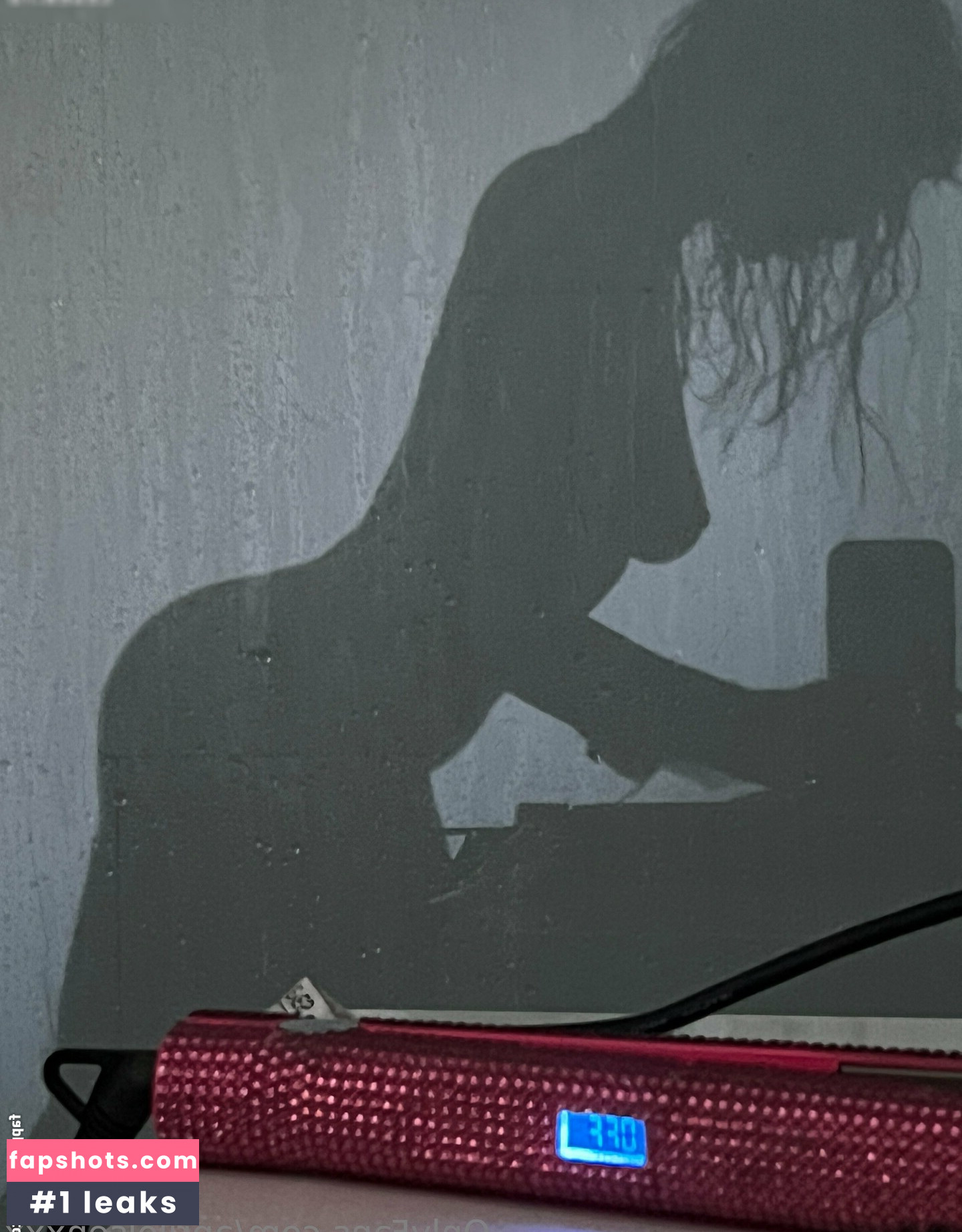 April Olsen gallery photo #35