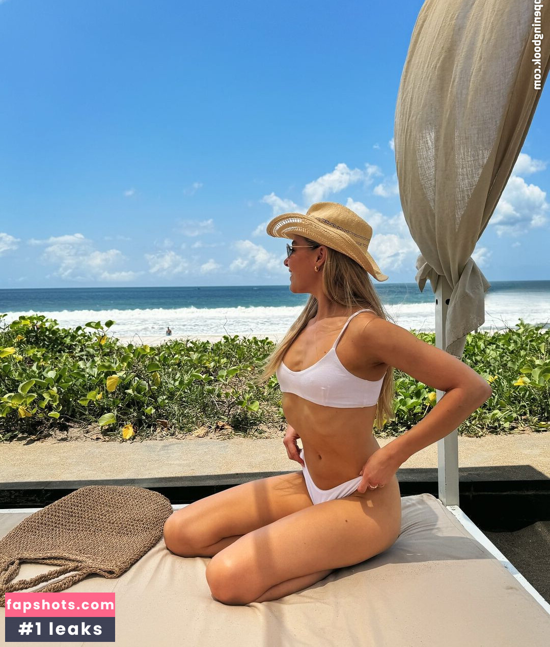 April Rose Pengilly Nude Leaks OnlyFans Photos #5 - LeakJerk