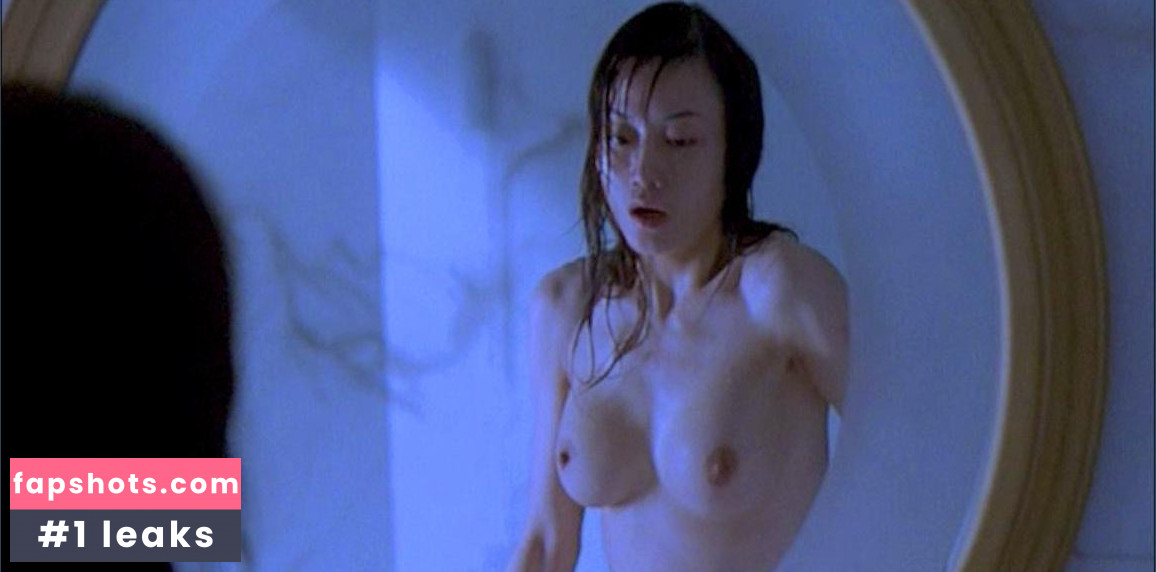 April Tung gallery photo #4