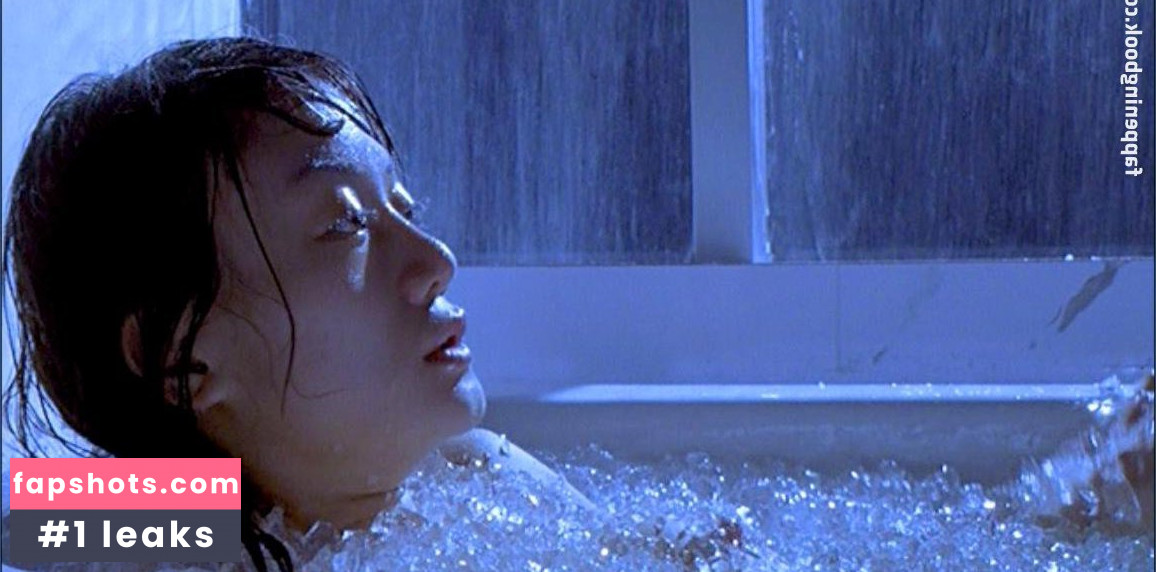 April Tung gallery photo #5